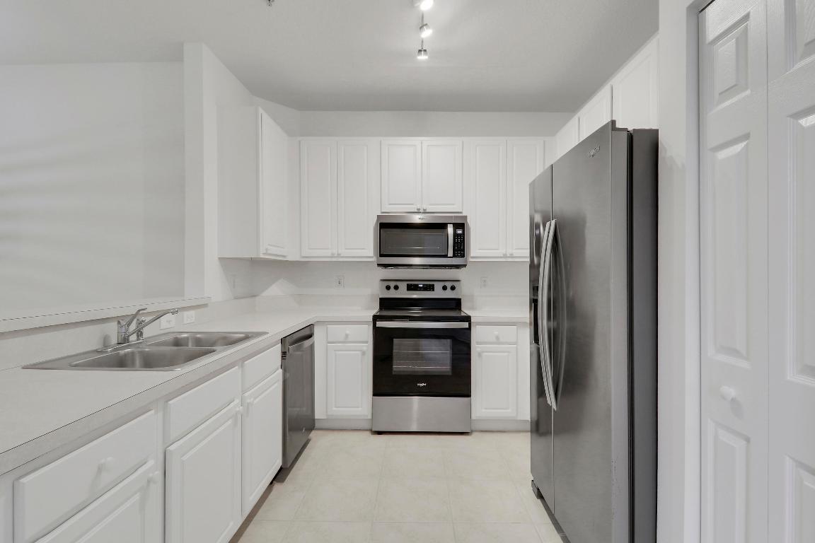 TEQUESTA TRACE CONDO - Residential