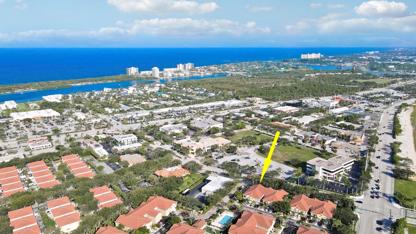 TEQUESTA TRACE CONDO - Residential