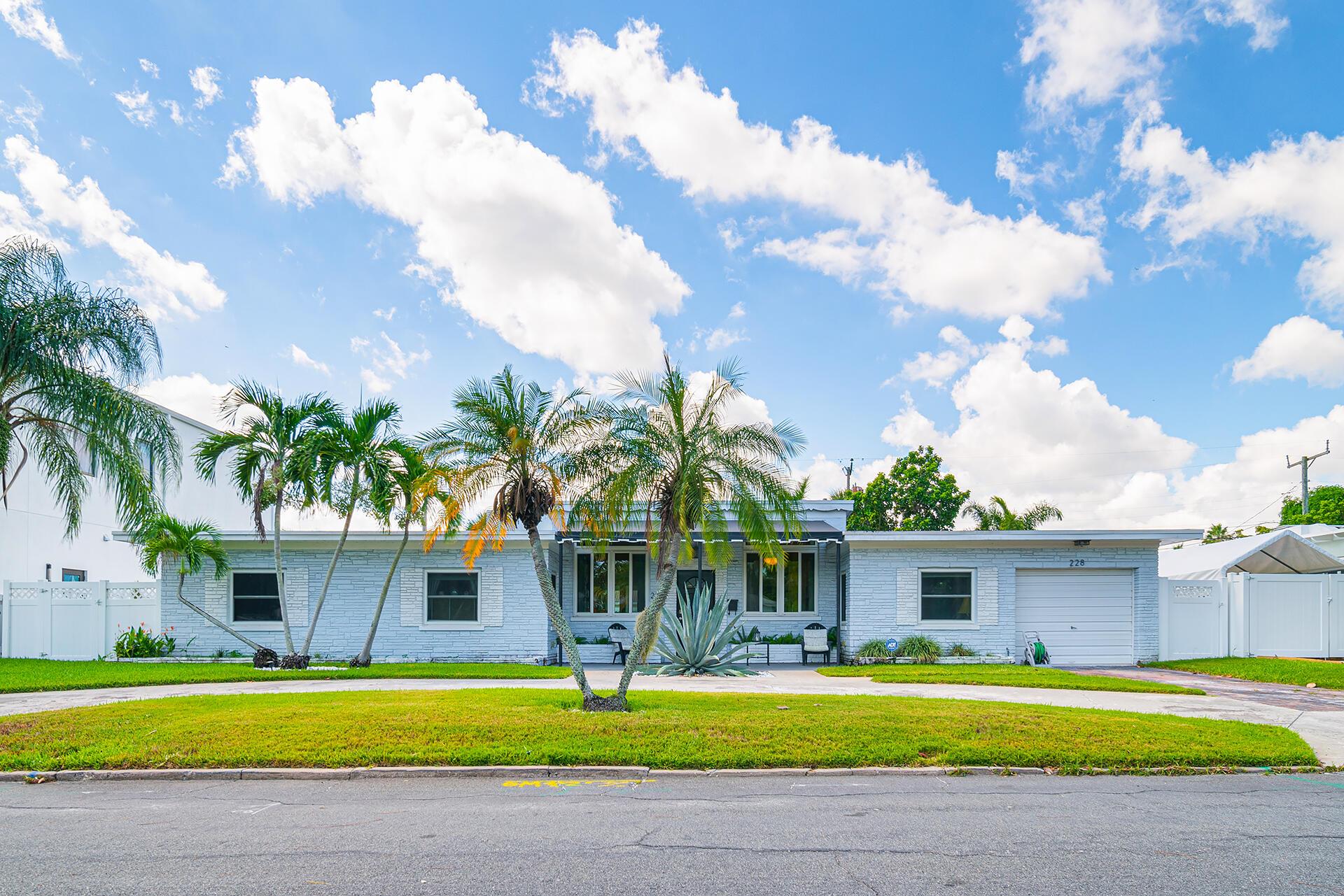 228 Santa Lucia Drive