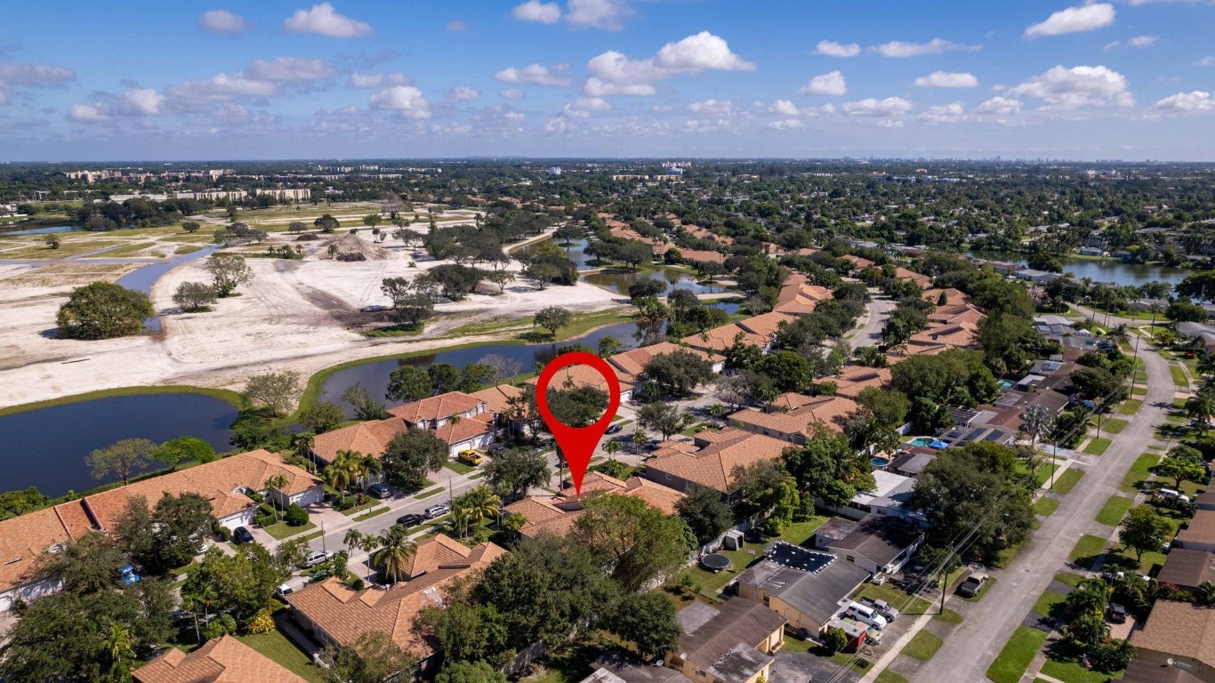 Regency Club - Residential