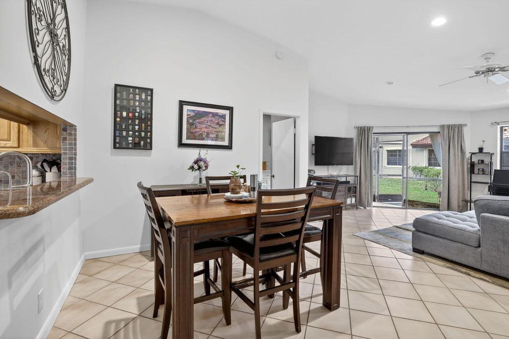 Photo of 8841 W Sunrise Blvd, Plantation, FL 33322 (MLS # B26001085)