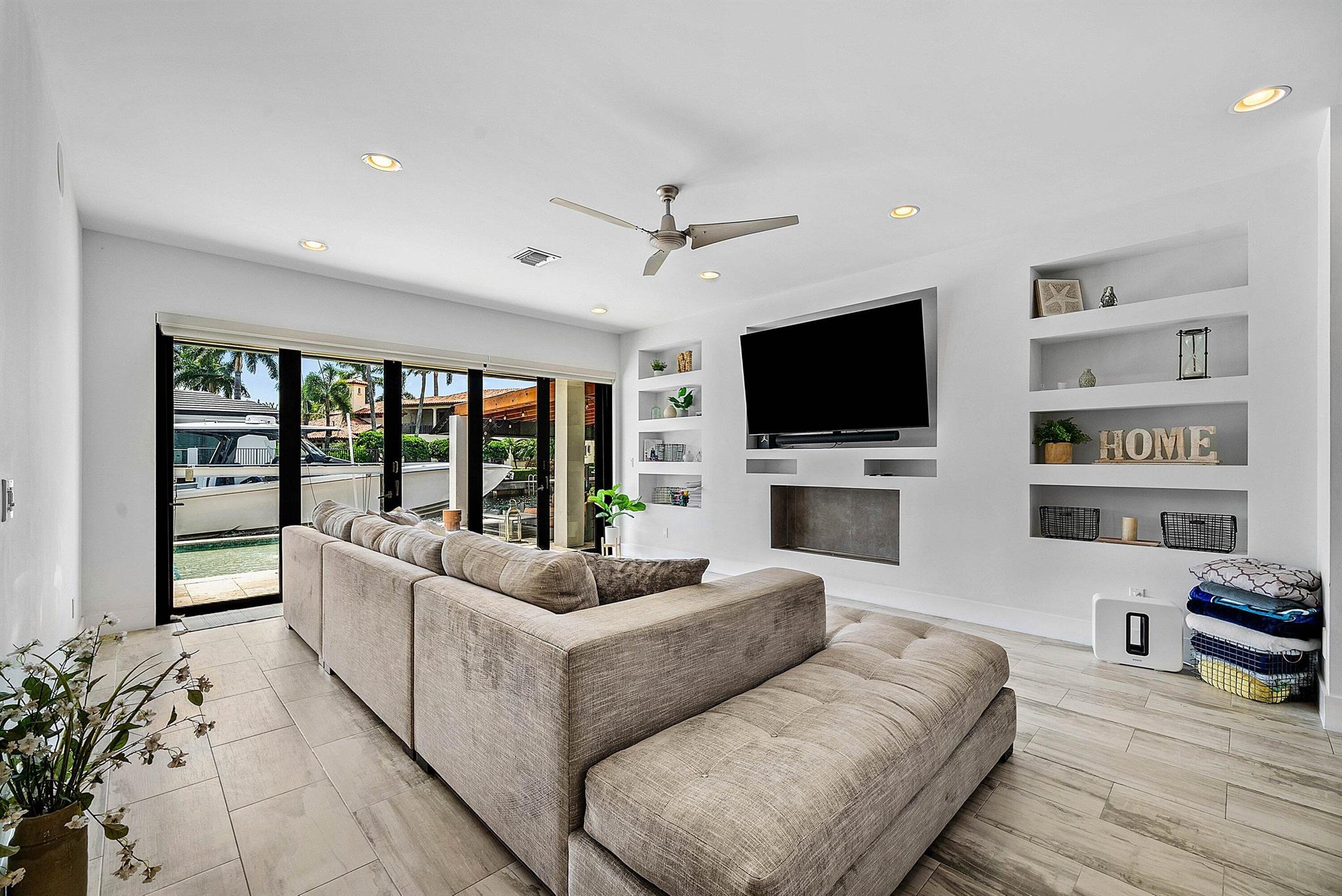 Lake Rodgers Isle - Residential