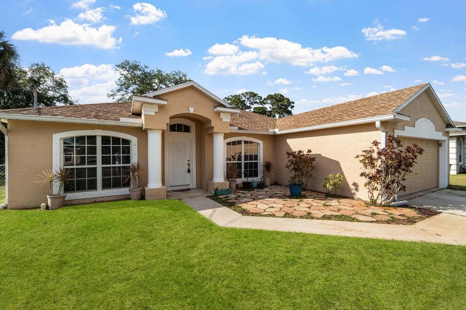 PORT ST LUCIE SECTION 11 - Residential