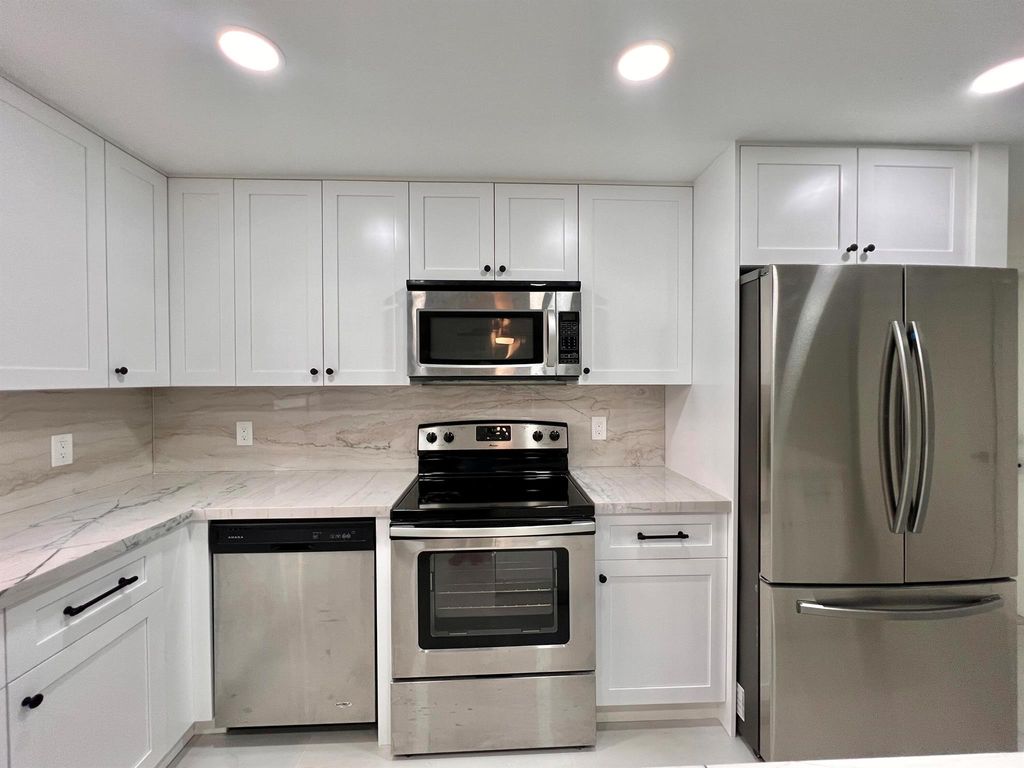 Photo of 720 N Dixie Highway #203, Lantana, FL 33462 (MLS # R11101552)