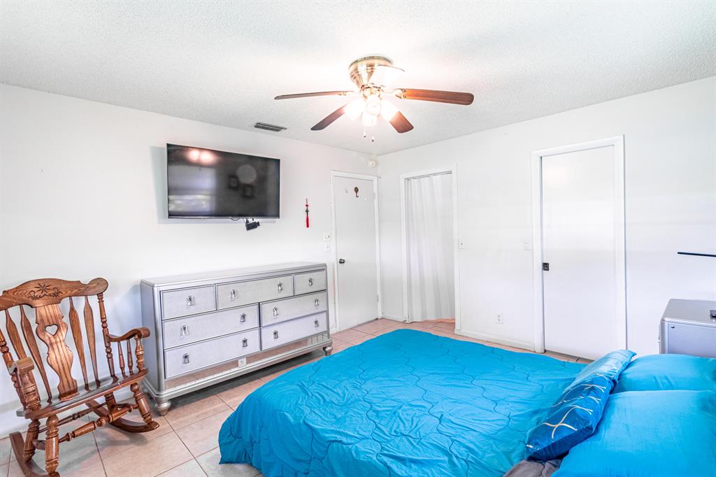 Country Manors - Residential Lease