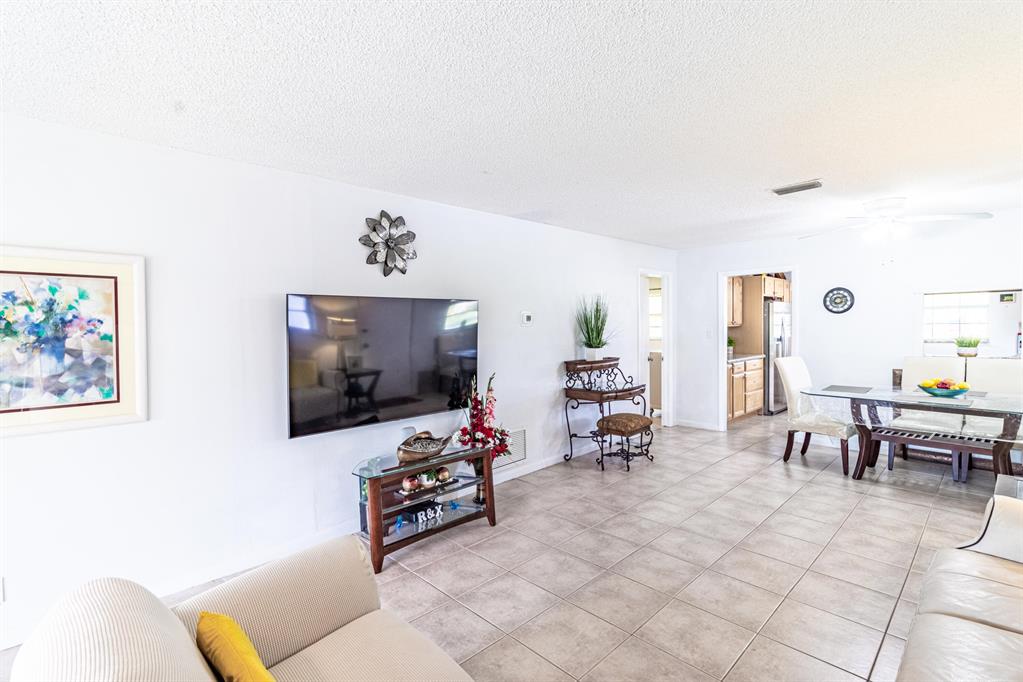 Country Manors - Residential Lease