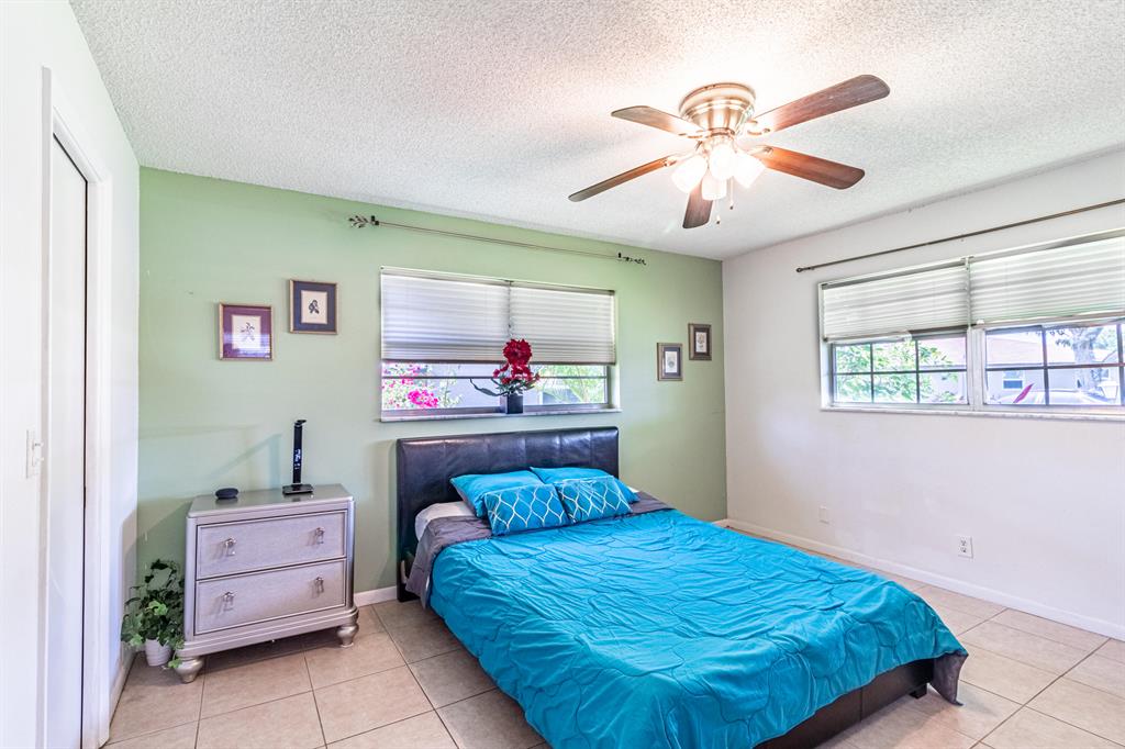 Country Manors - Residential Lease