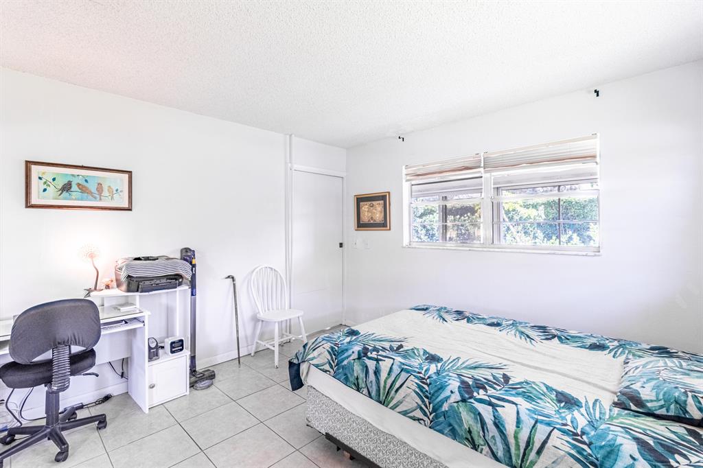 Country Manors - Residential Lease