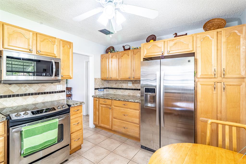 Country Manors - Residential Lease