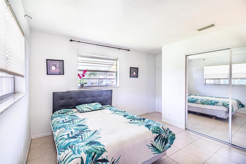 Country Manors - Residential Lease