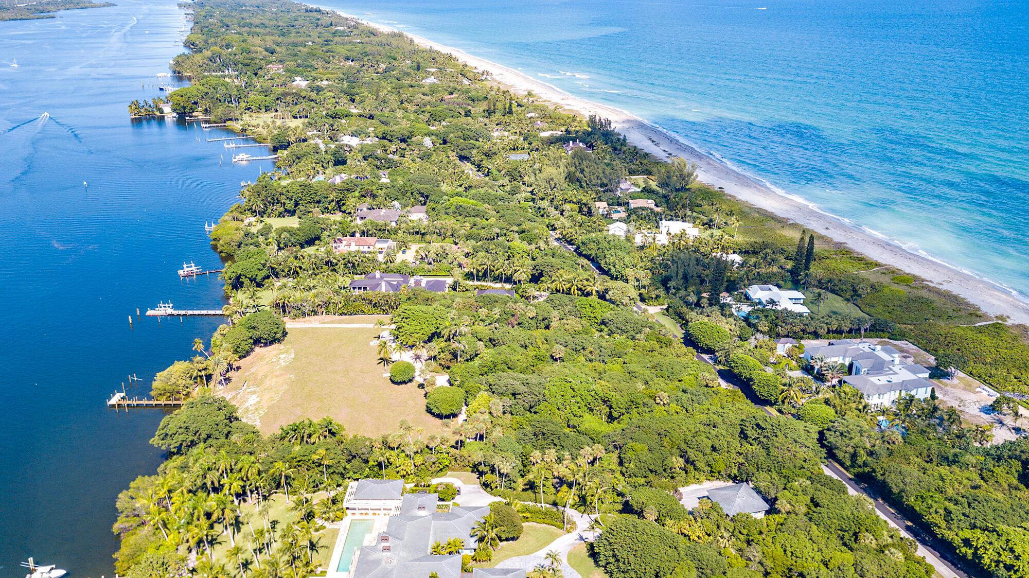 JUPITER ISLAND - Land