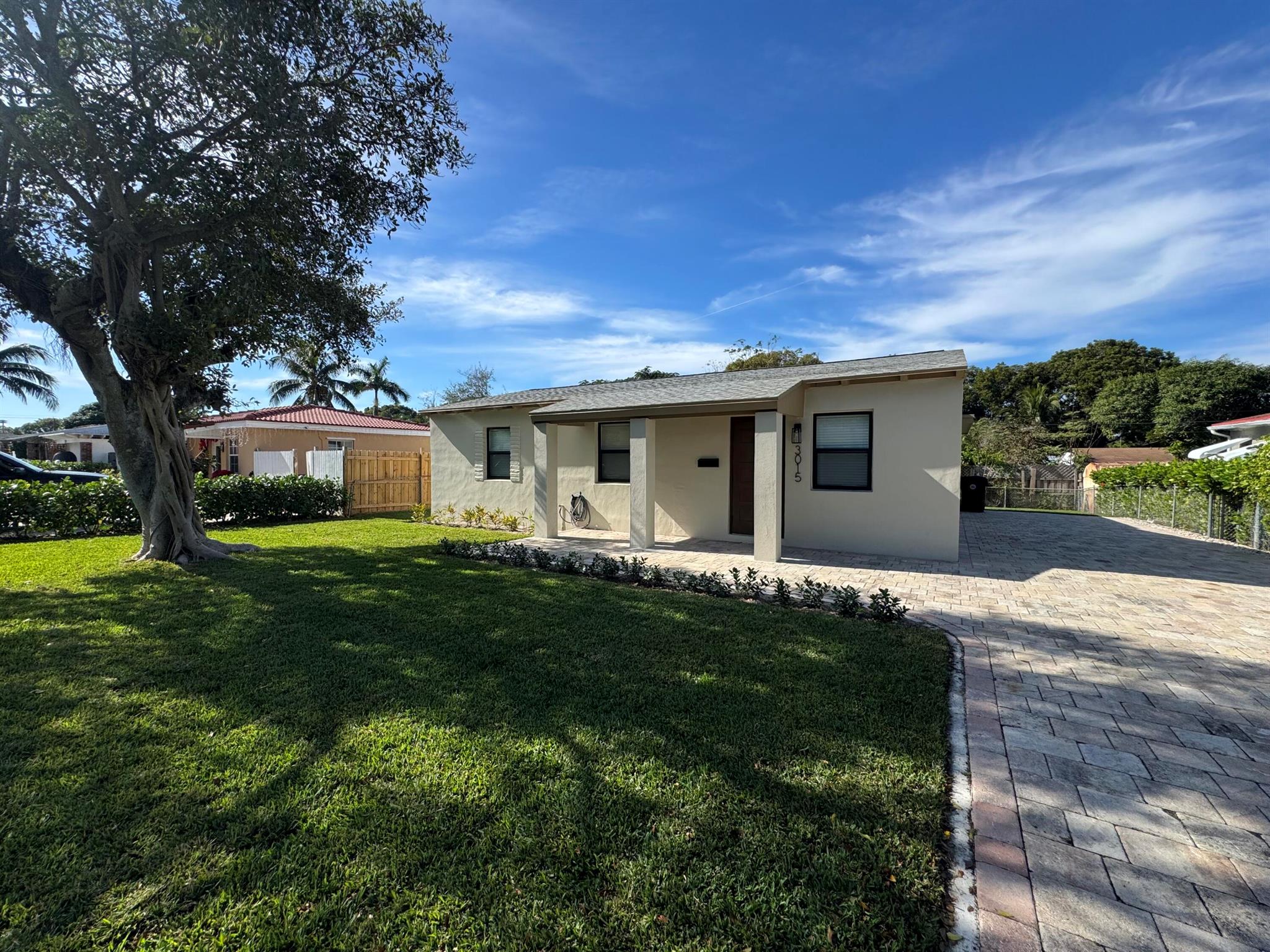 3015 Robert Road