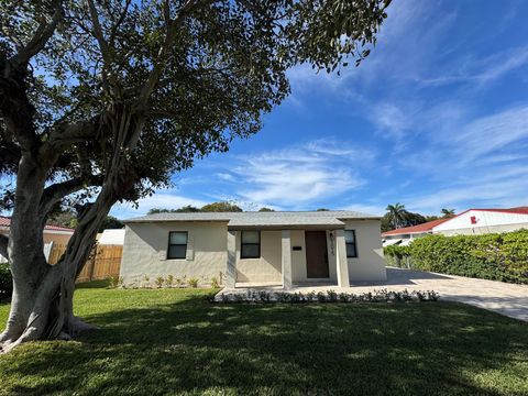 3015 Robert Road West Palm Beach FL 33405