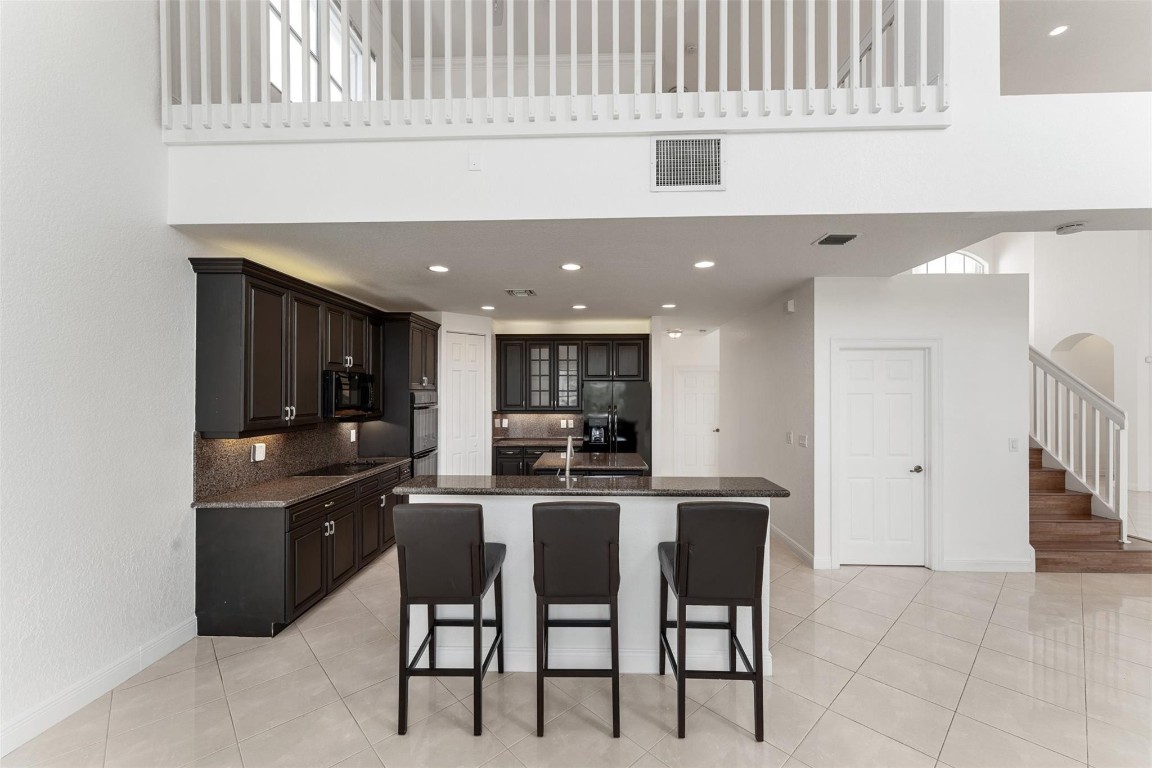 SUNSET LAKES PLAT THREE - Residential