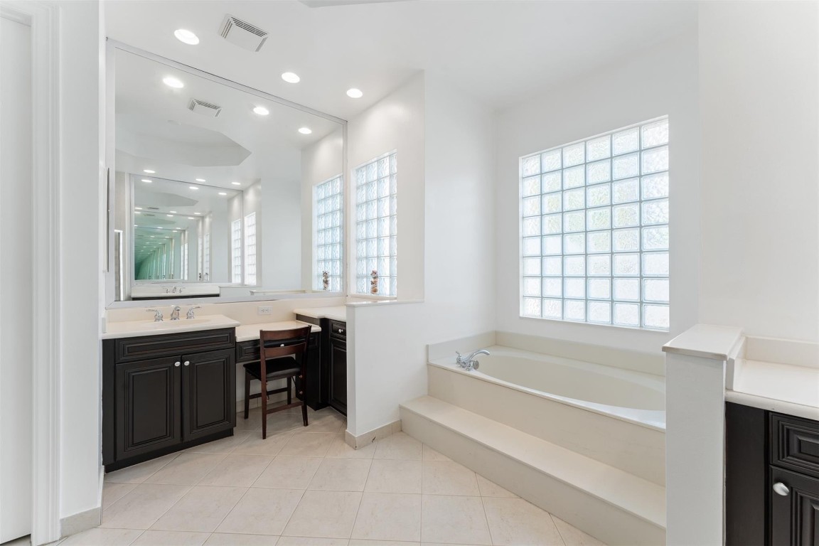 SUNSET LAKES PLAT THREE - Residential