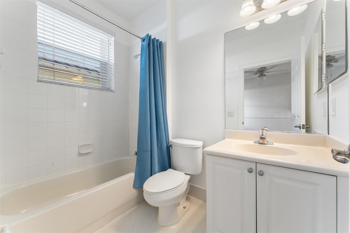 SUNSET LAKES PLAT THREE - Residential