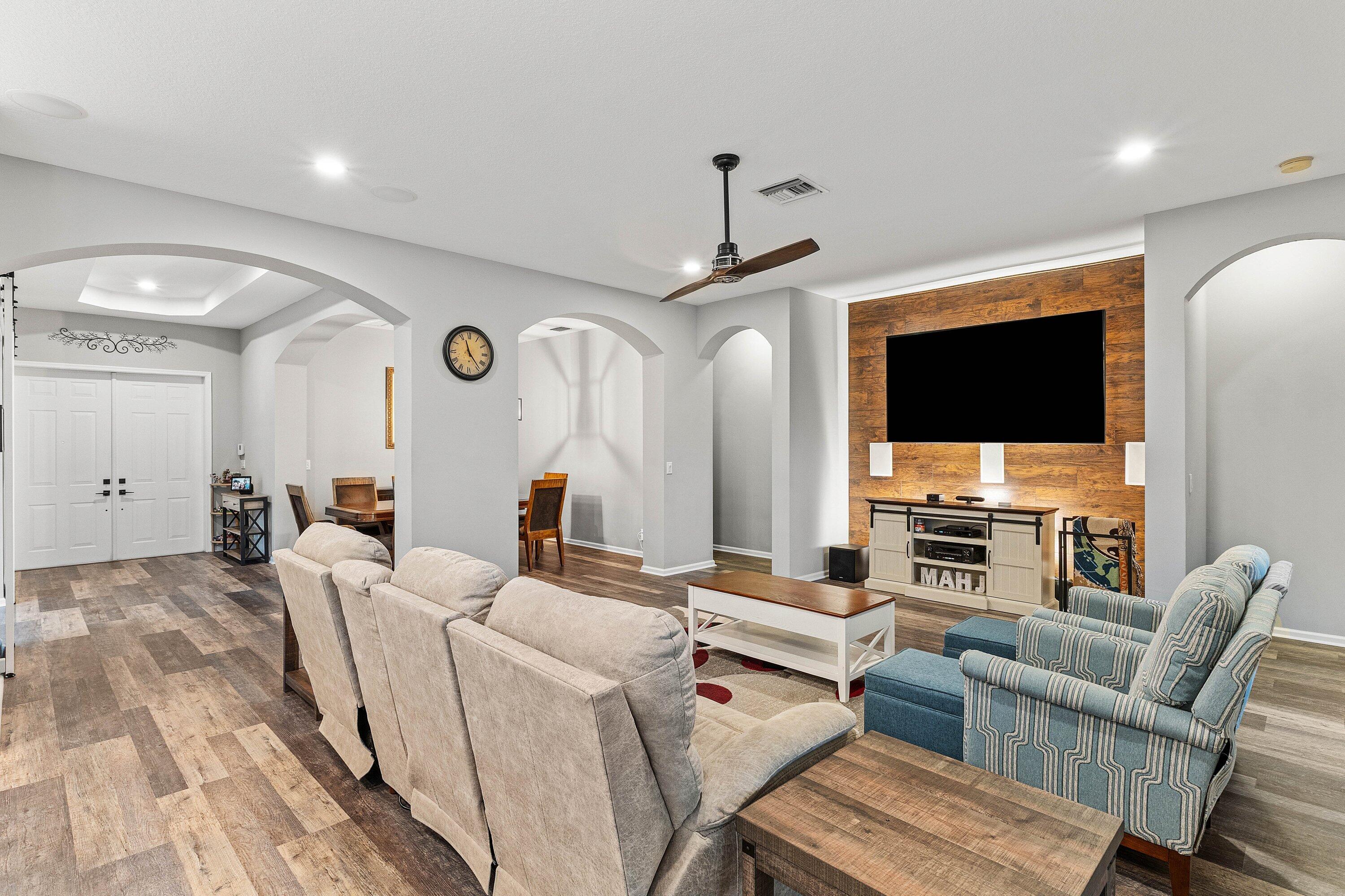 DIAMOND C RANCH POD B - Residential