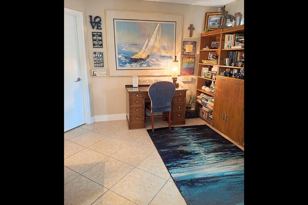 BAY REACH CONDO - Residential