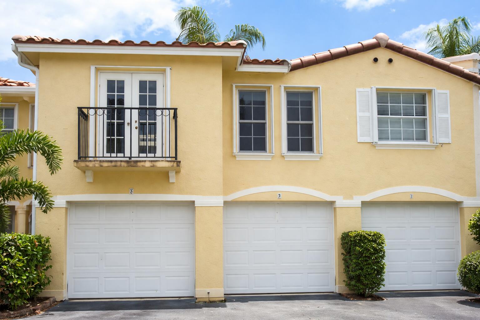 BAY REACH CONDO - Residential