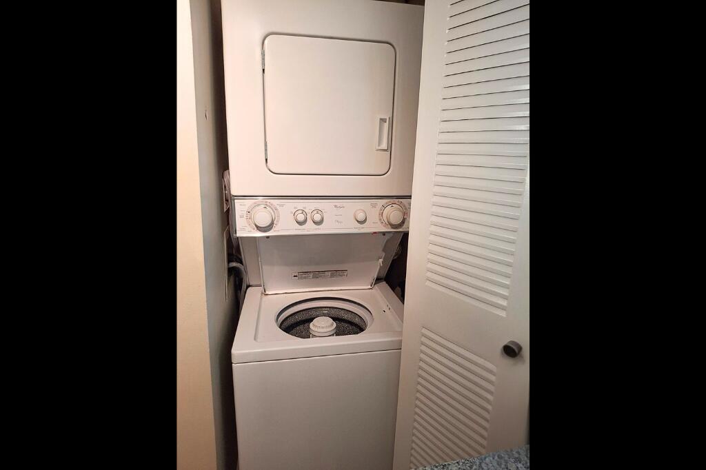 BAY REACH CONDO - Residential