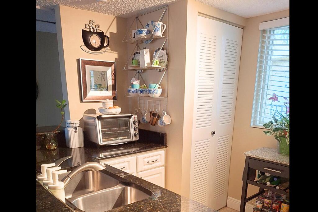 BAY REACH CONDO - Residential