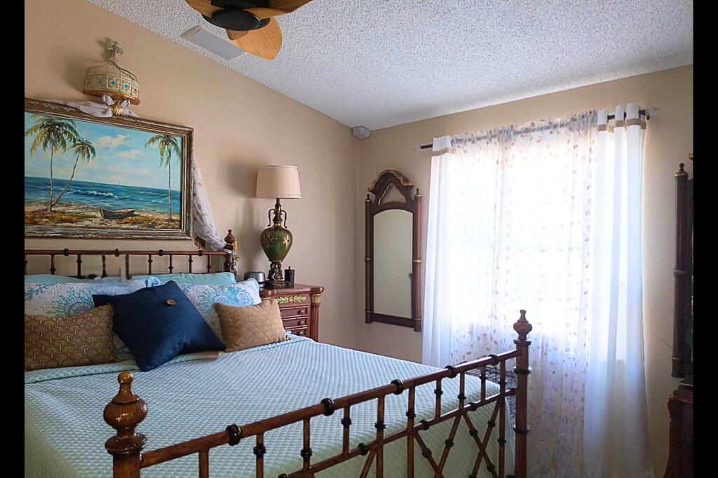 BAY REACH CONDO - Residential