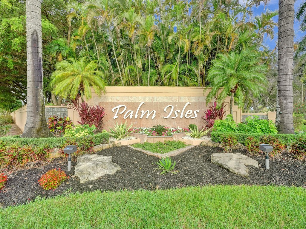 PALM ISLES I, II - Residential