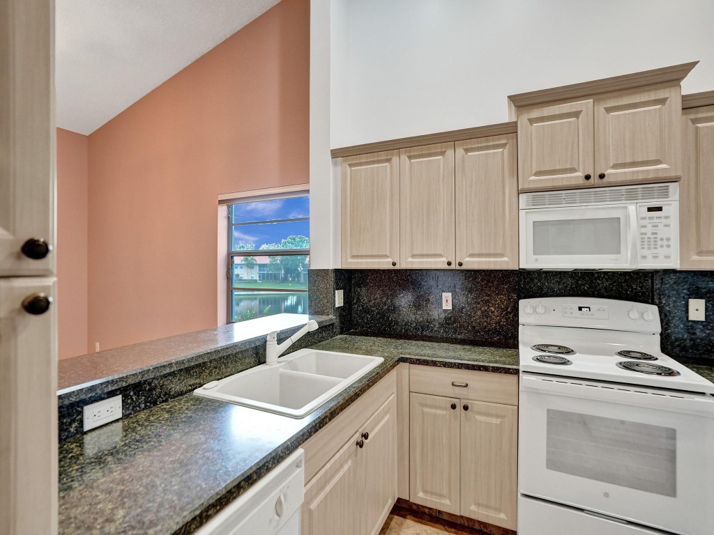 PALM ISLES I, II - Residential