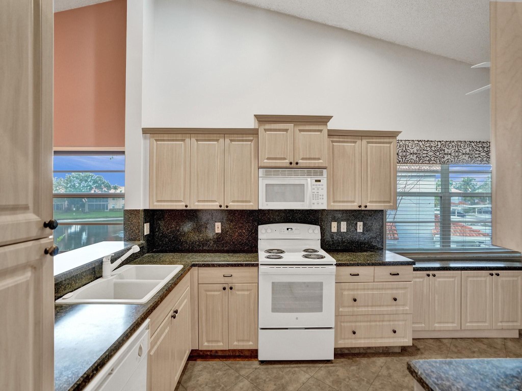 PALM ISLES I, II - Residential