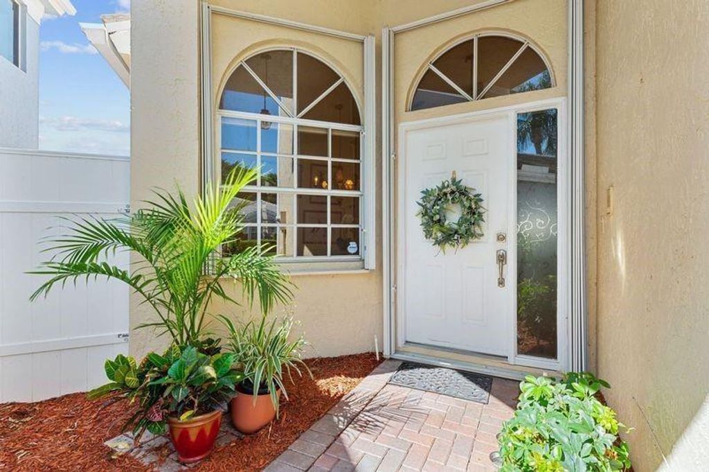 Photo of 8170 Hampton Wood Drive, Boca Raton, FL 33433 (MLS # F10524378)