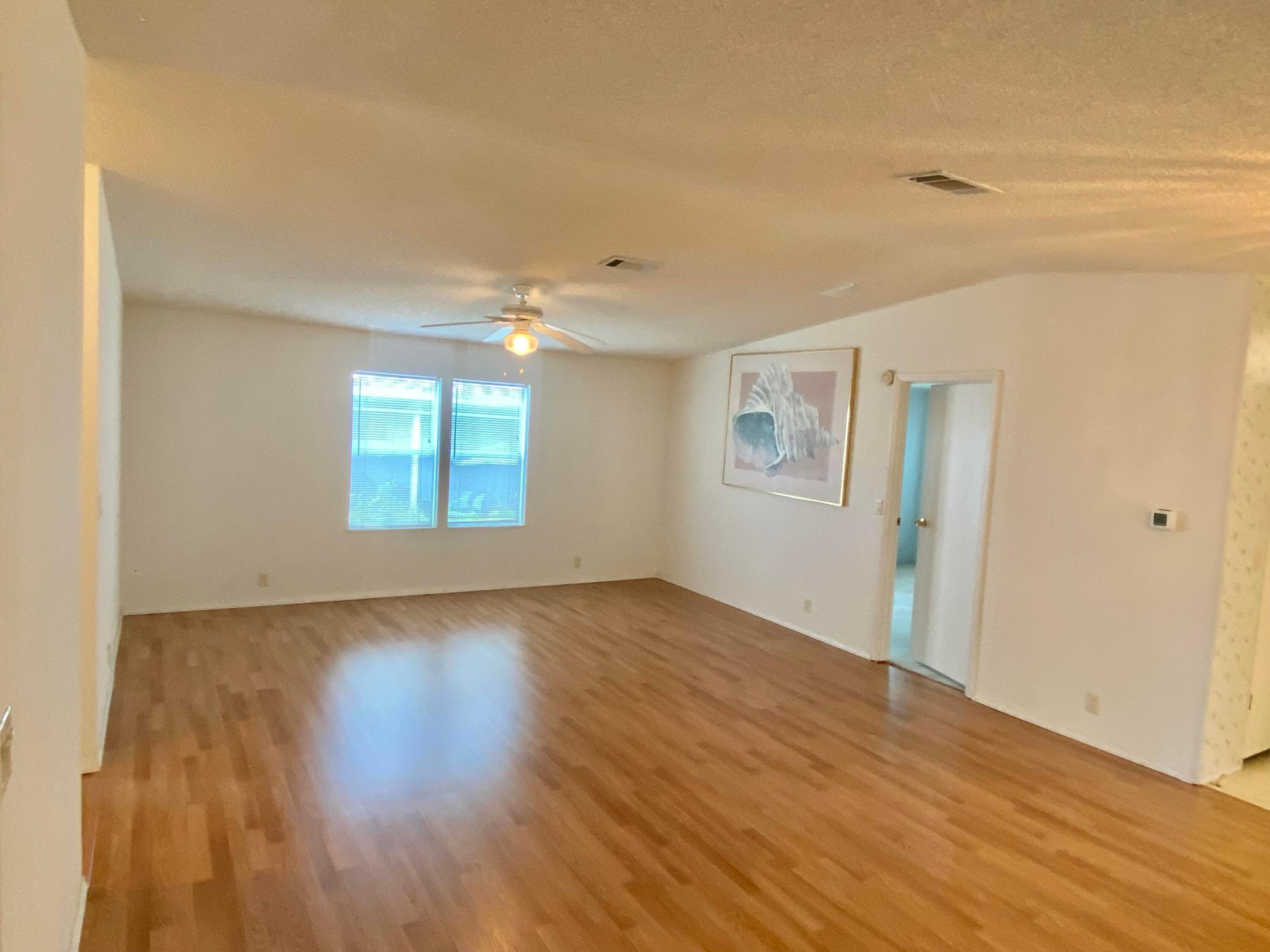 4236 SE Sweetwood Way