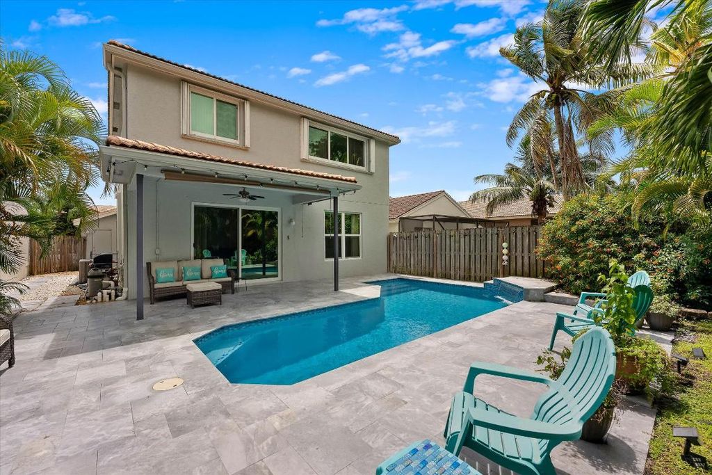 Photo of 7061 Chesapeake Circle, Boynton Beach, FL 33436 (MLS # R11116168)