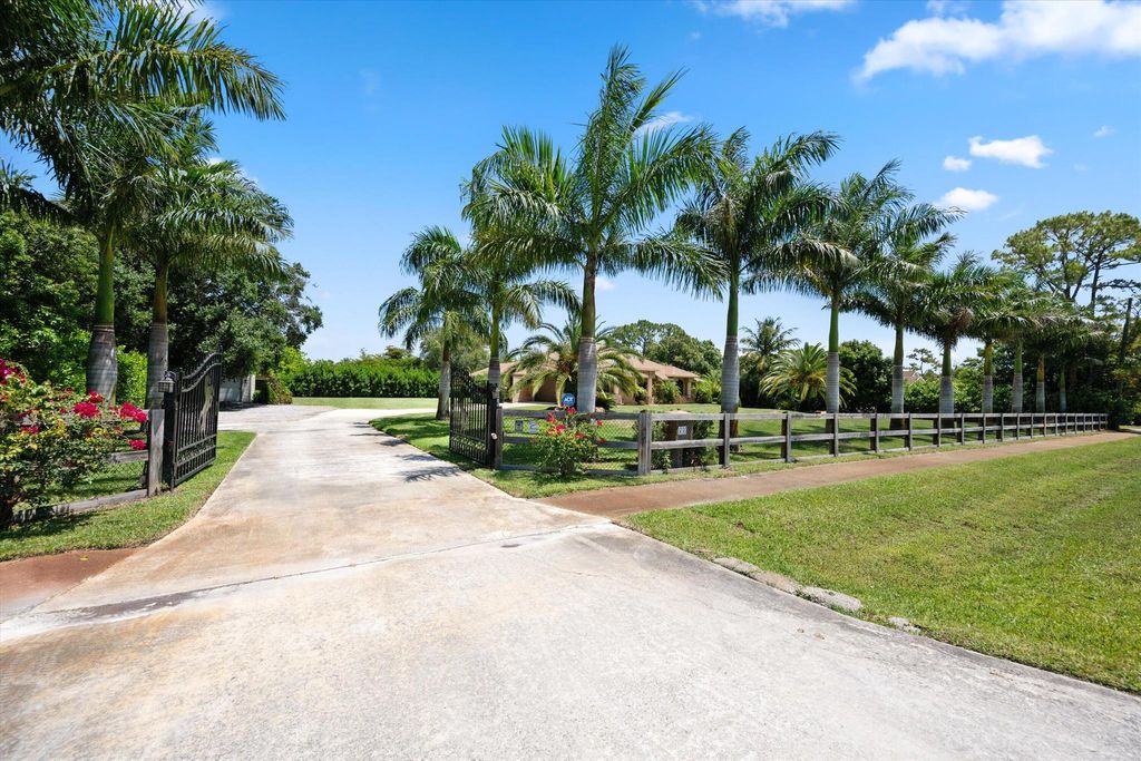 Photo of 17315 Orange Boulevard, Loxahatchee, FL 33470 (MLS # R11146380)