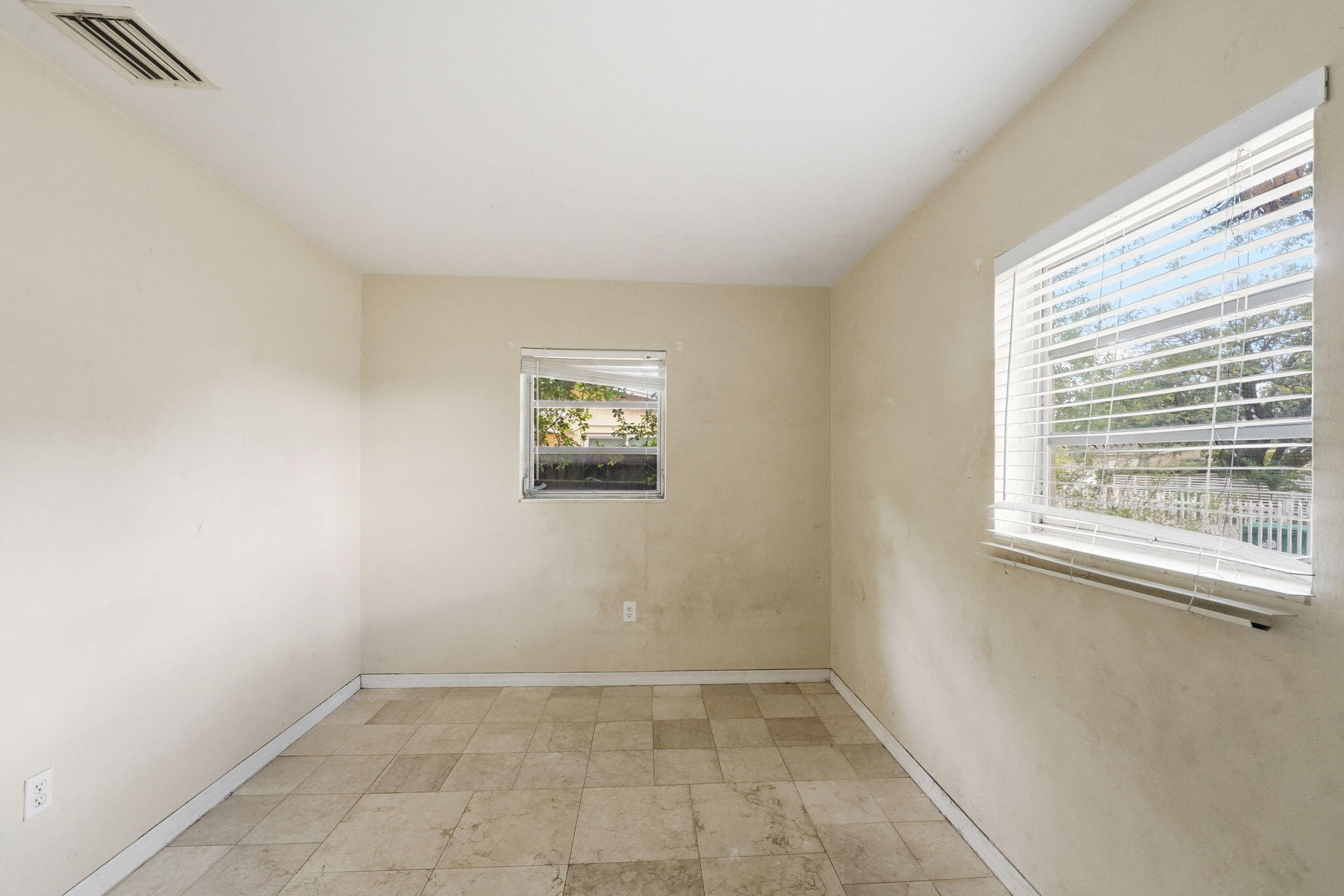 IVES ESTATES SEC 3 - Residential