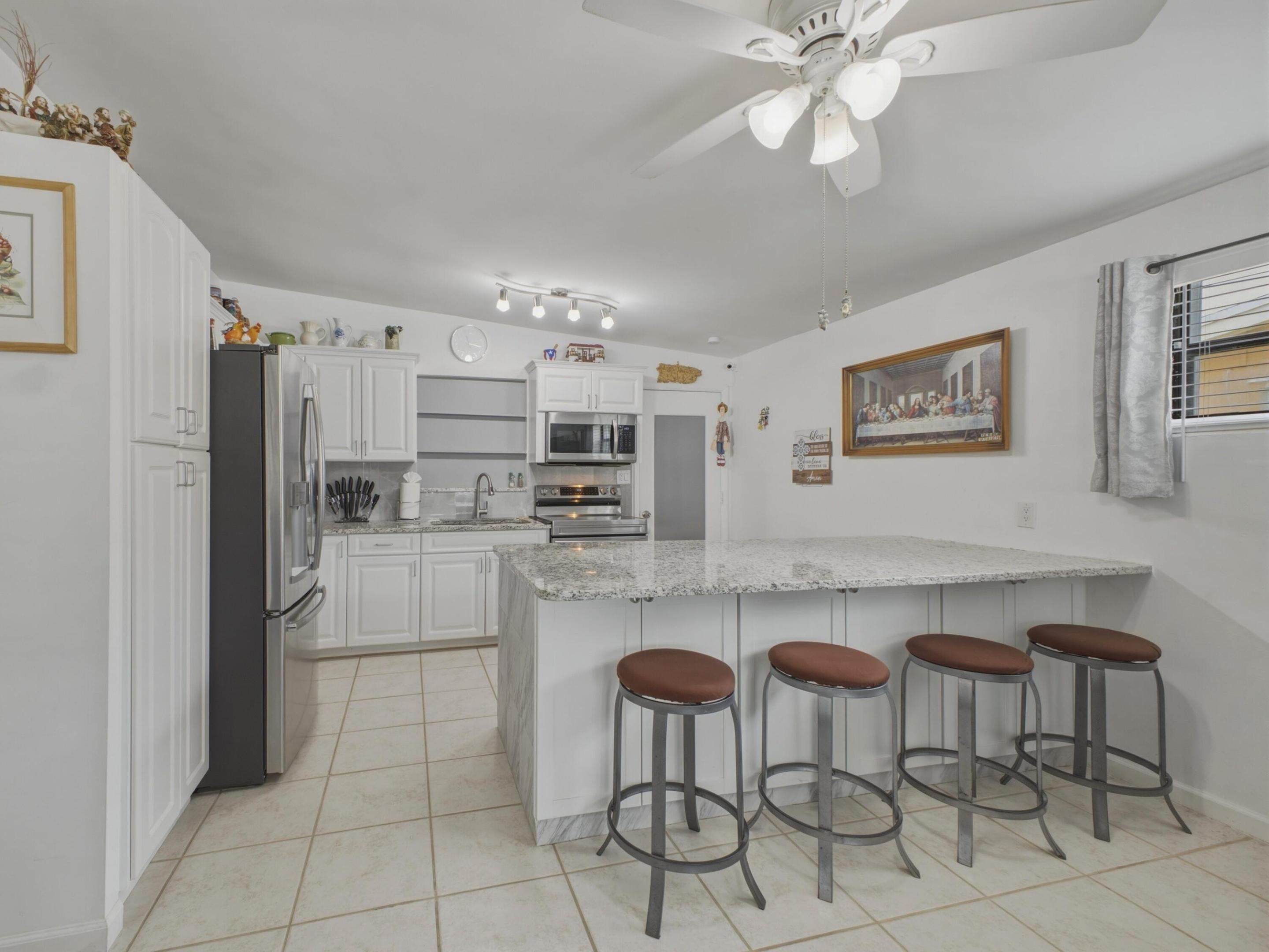 754 Hibiscus Drive