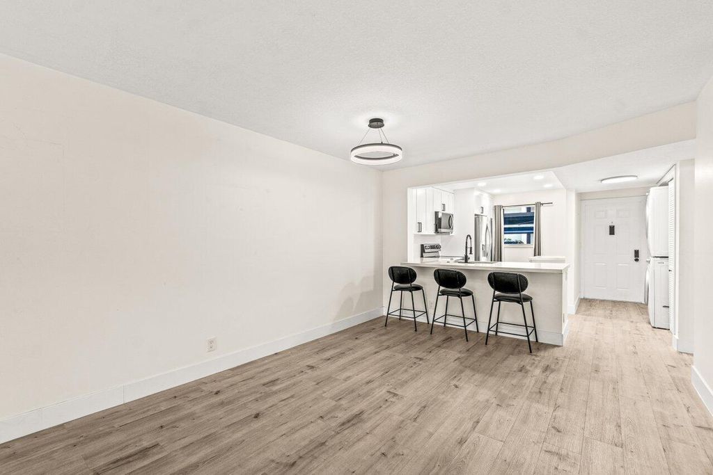 Photo of 2935 SW 22nd Avenue #1060, Delray Beach, FL 33445 (MLS # R11127848)