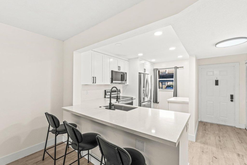 Photo of 2935 SW 22nd Avenue #1060, Delray Beach, FL 33445 (MLS # R11127848)