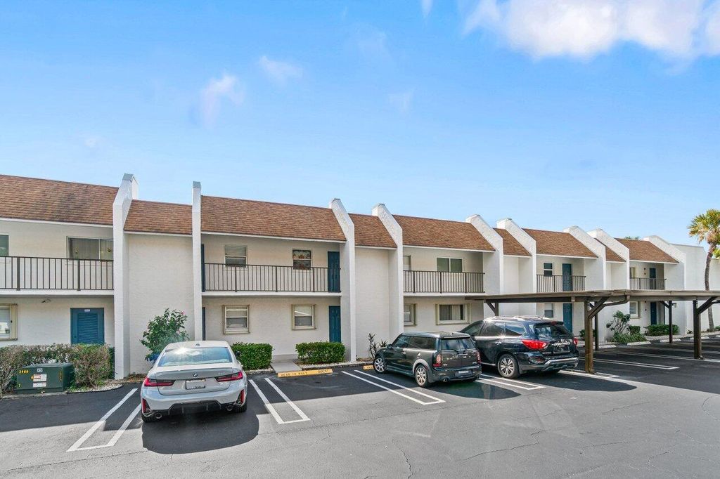 Photo of 2935 SW 22nd Avenue #1060, Delray Beach, FL 33445 (MLS # R11127848)