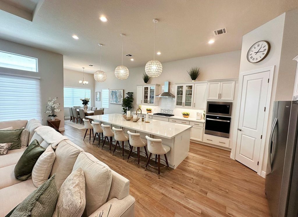 Photo of 10027 Timber Crk Way, Palm Beach Gardens, FL 33412 (MLS # B26006241)