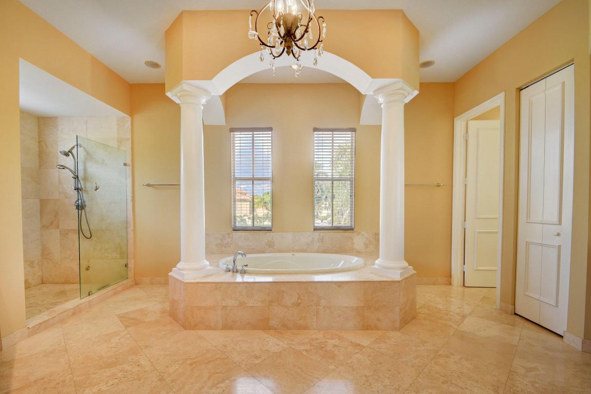 OLYMPIA 2 - Residential Lease