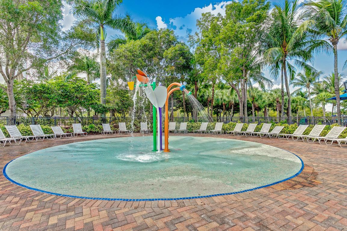 OLYMPIA 2 - Residential Lease