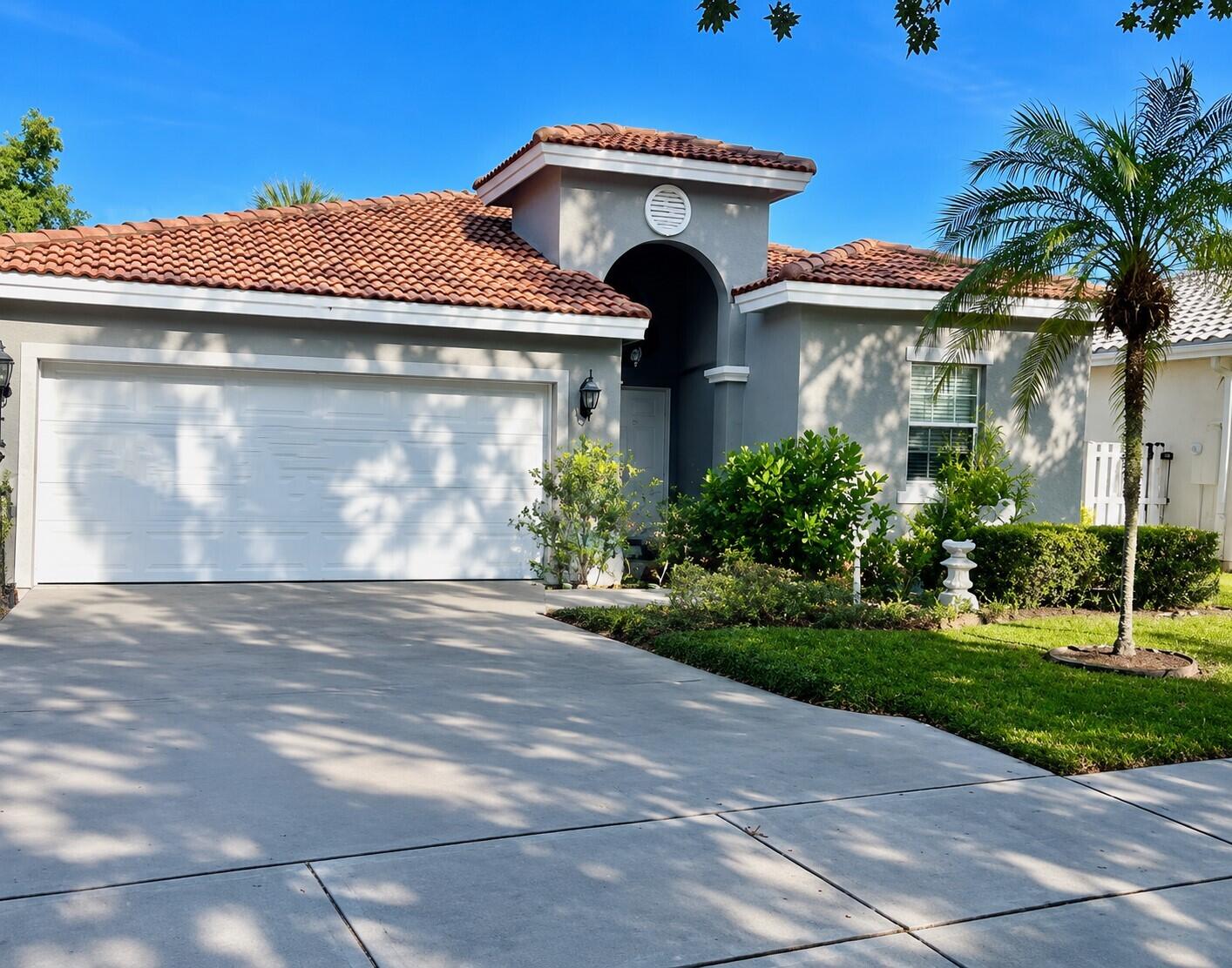 4323 NW 44th Terrace