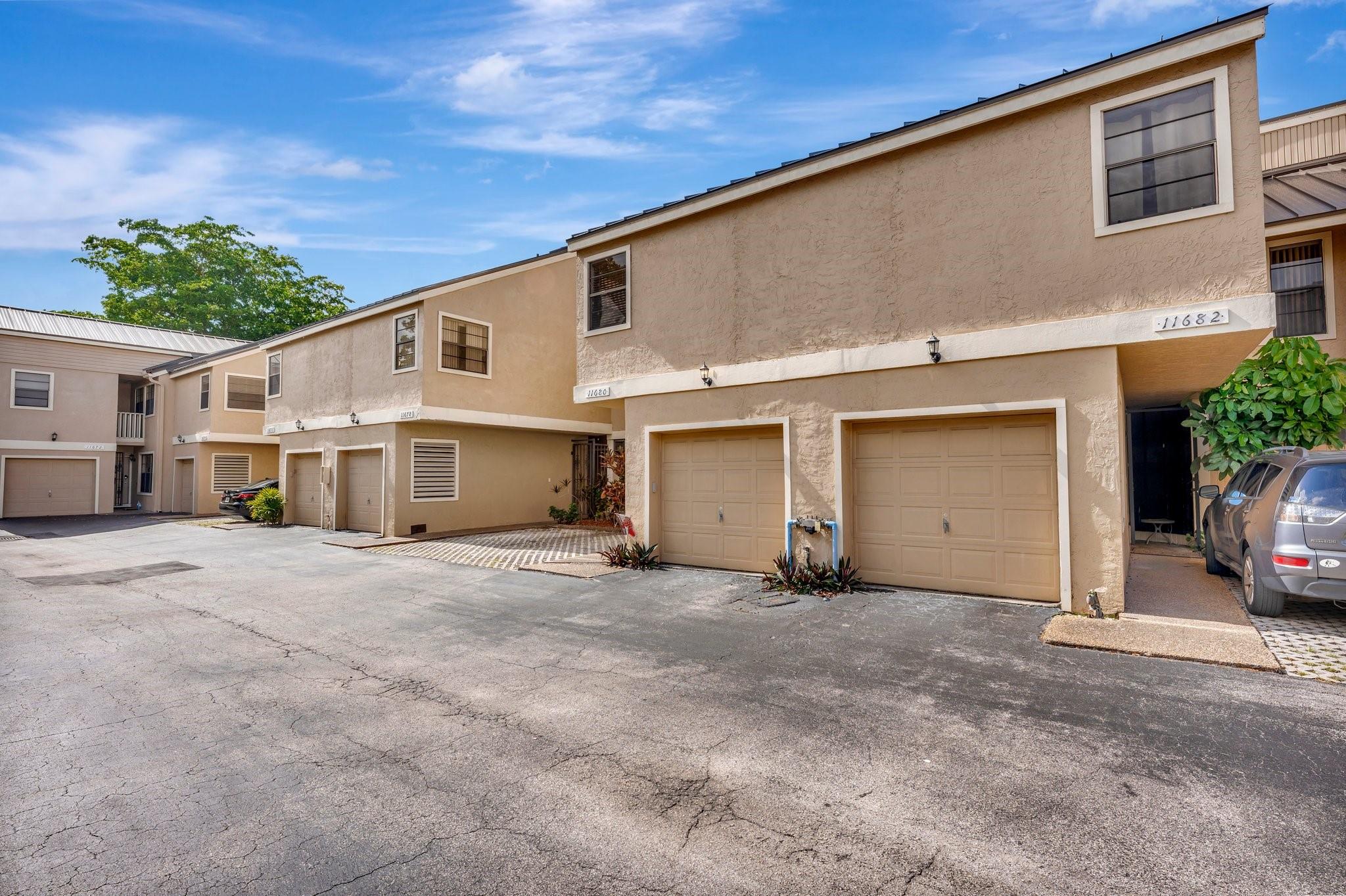 11680 NW 20th Dr -