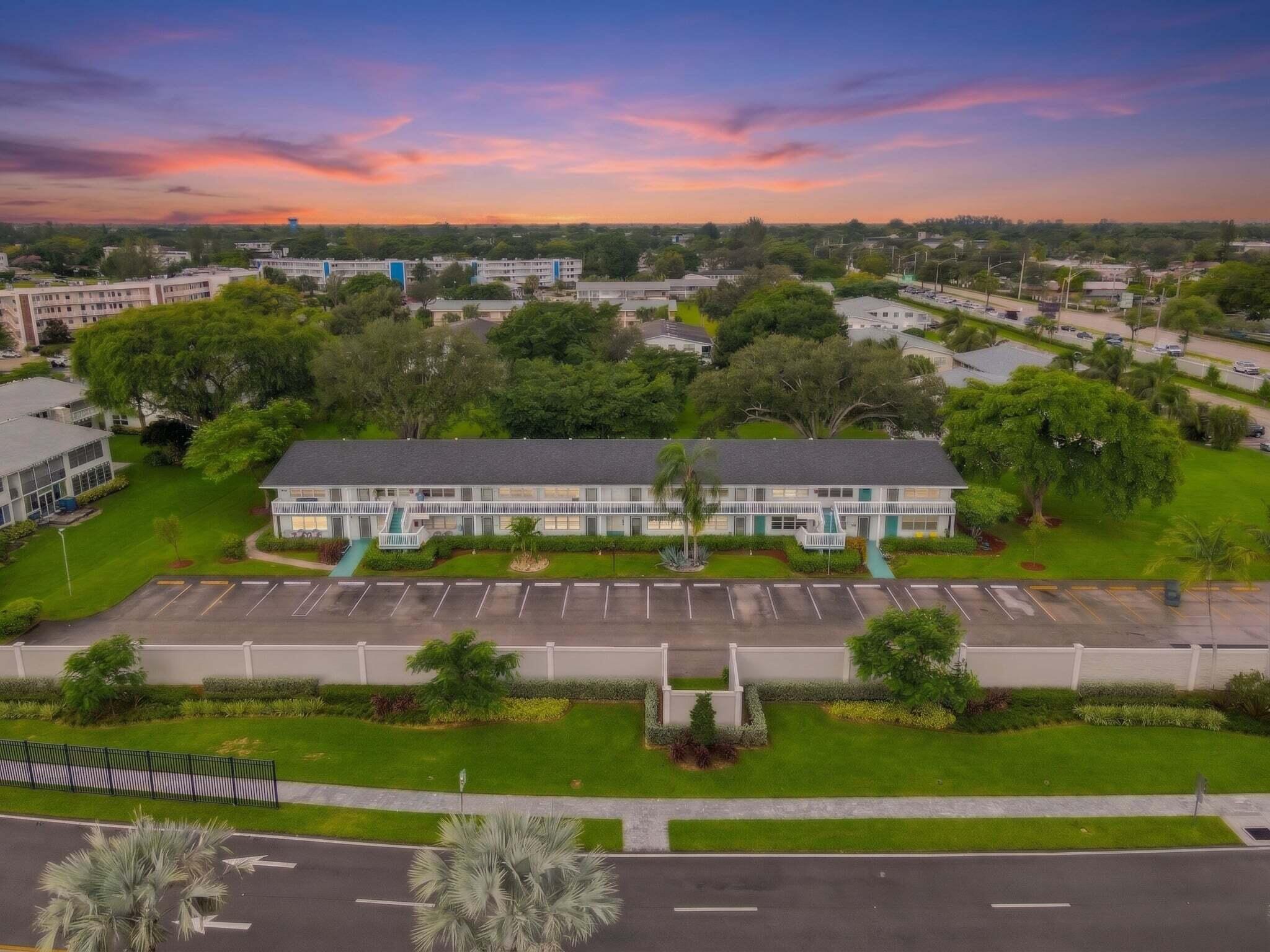 16 WESTBURY A Circle 16