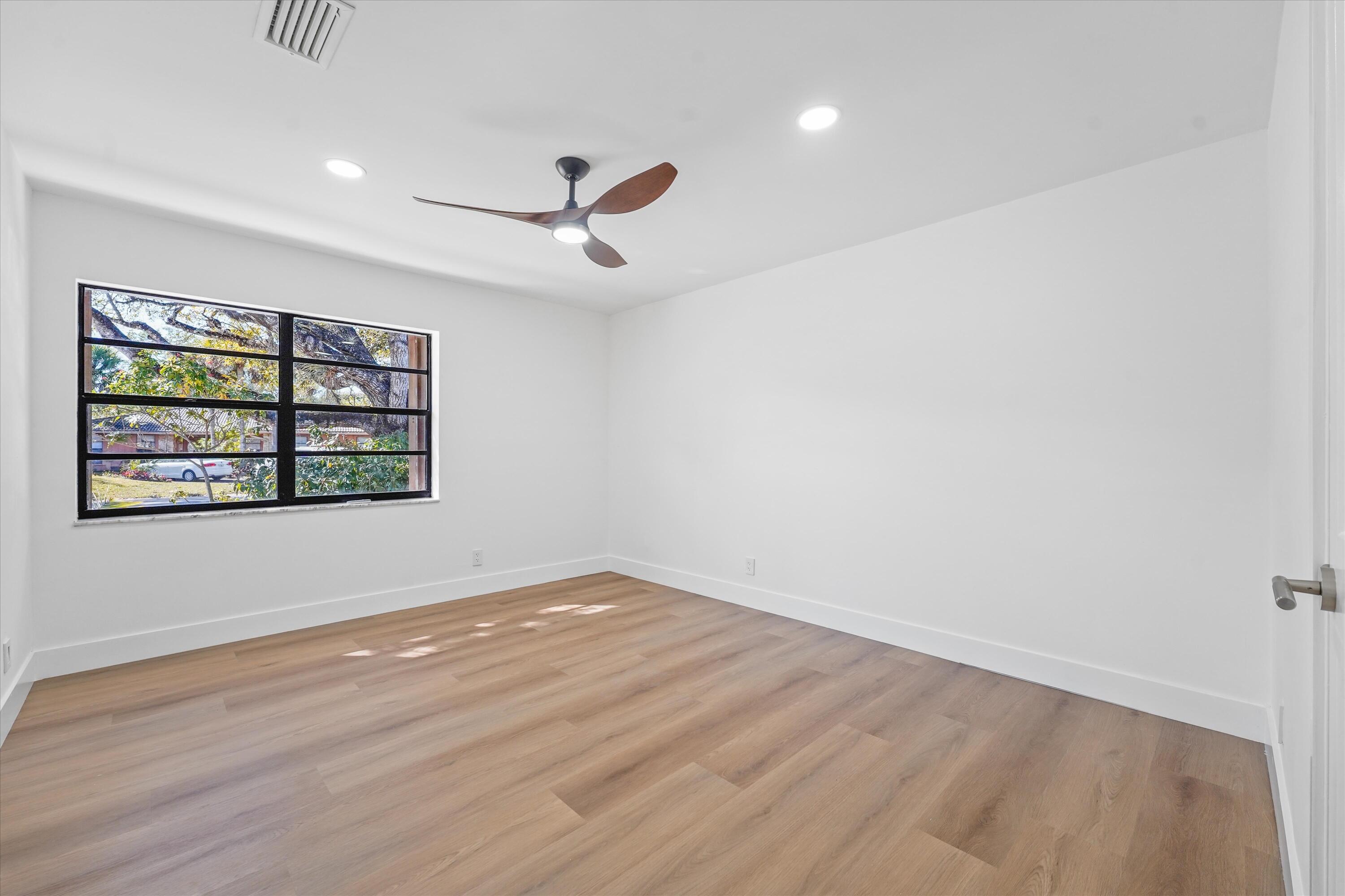 MAPLEWOOD - Residential