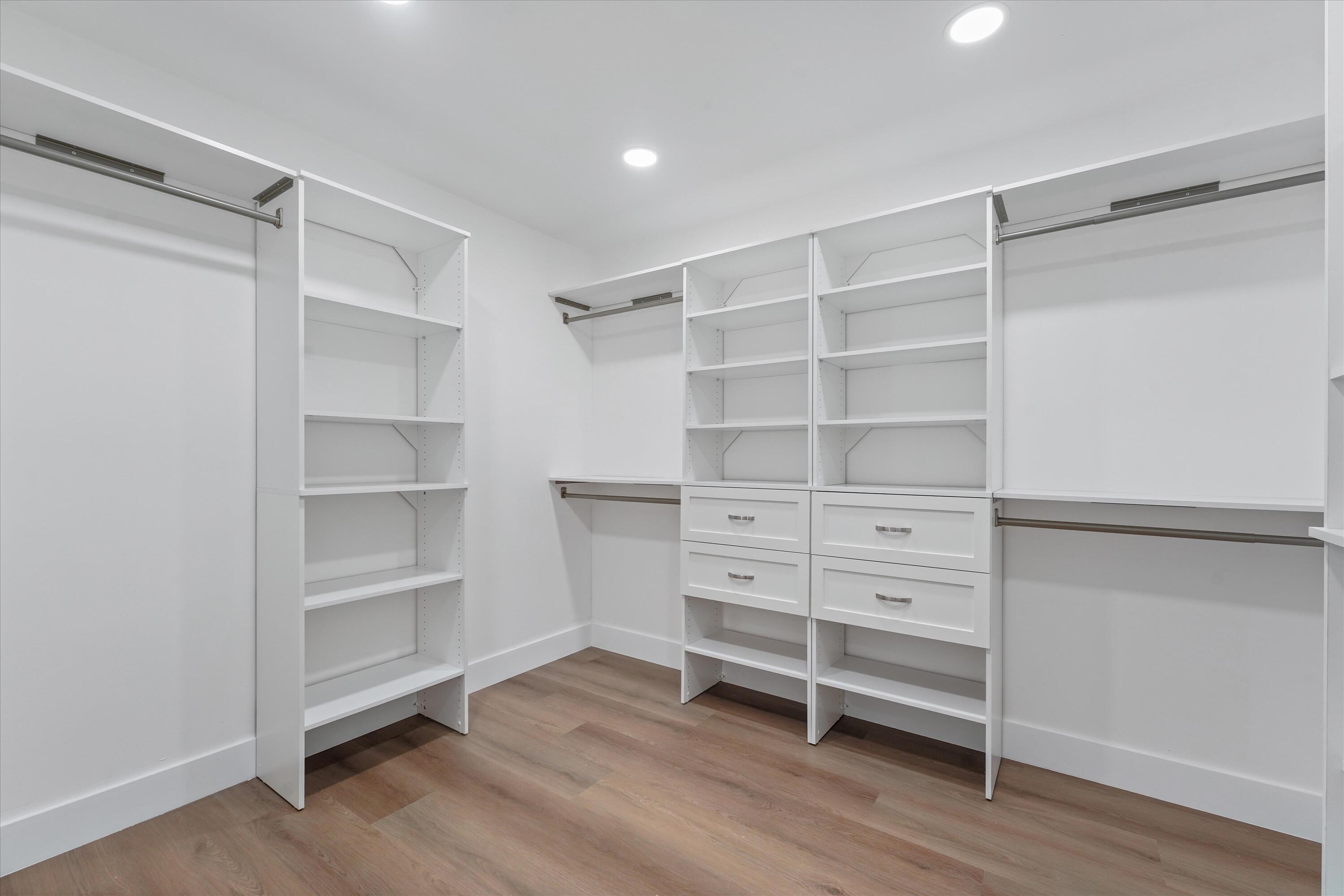 MAPLEWOOD - Residential