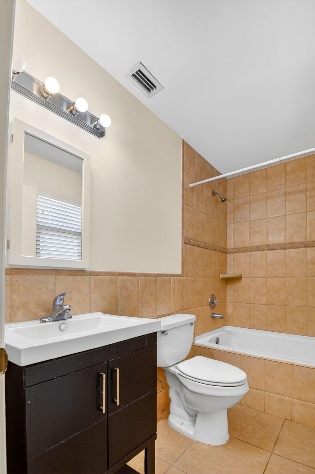 CROSSINGS OF BOYNTON BEACH CONDO - Residential