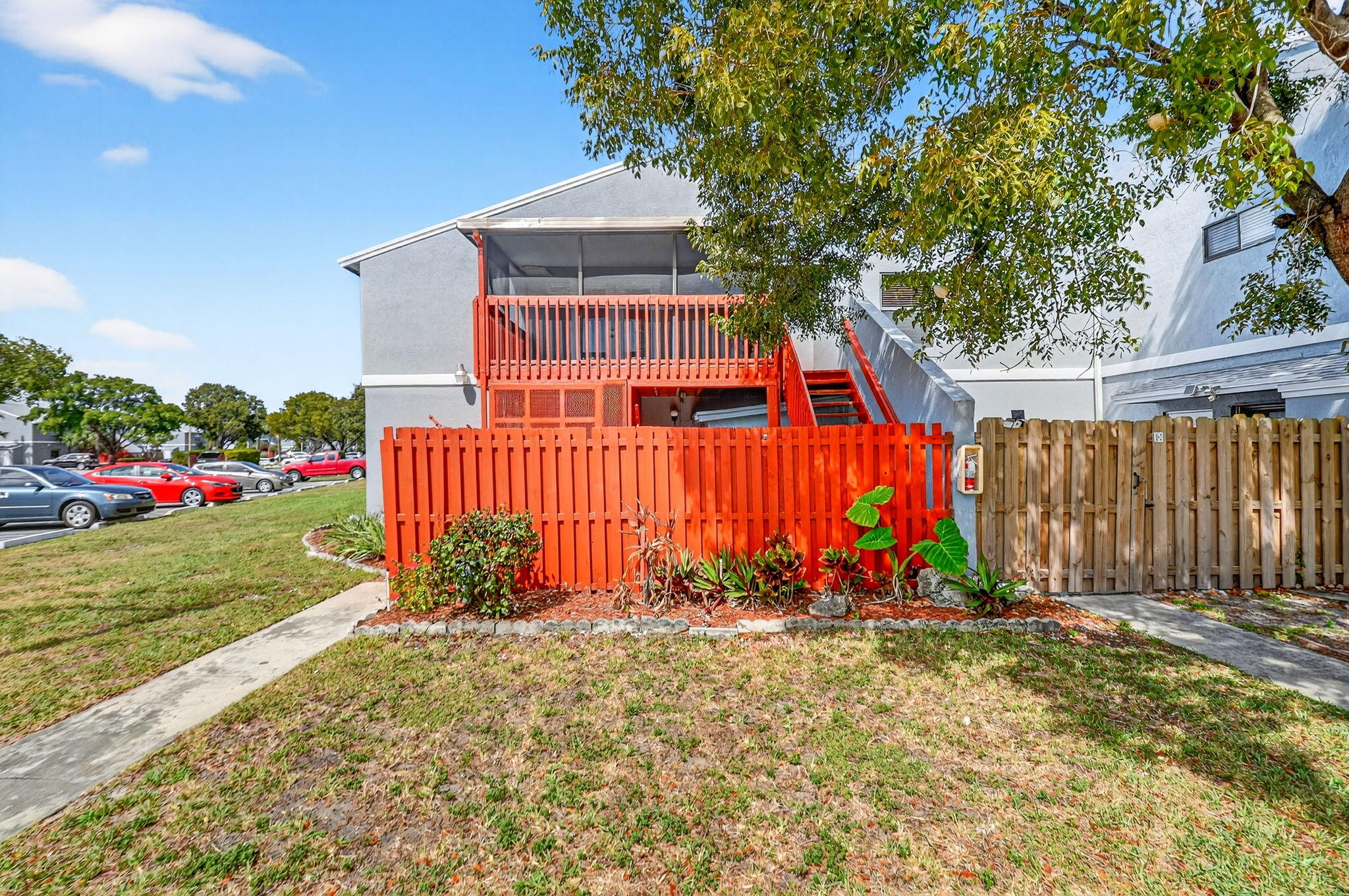 CROSSINGS OF BOYNTON BEACH CONDO - Residential