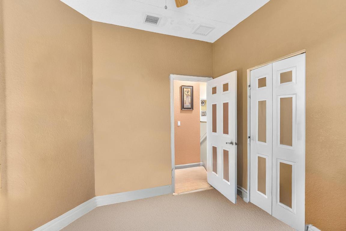 HAMPTON HILLS CONDO - Residential