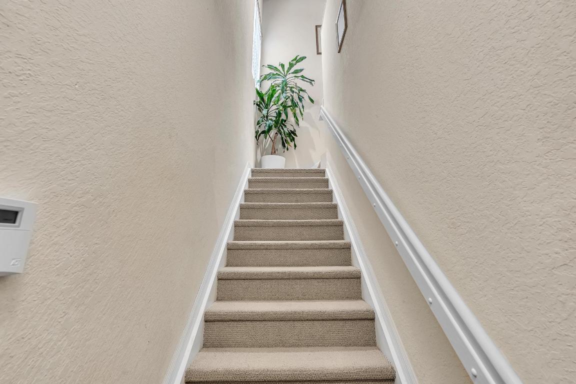 HAMPTON HILLS CONDO - Residential